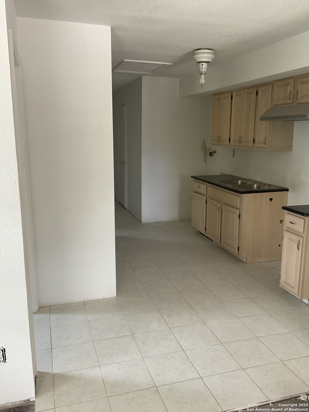 1218 Gardina San Antonio TX 78201