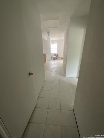 1218 Gardina San Antonio TX 78201