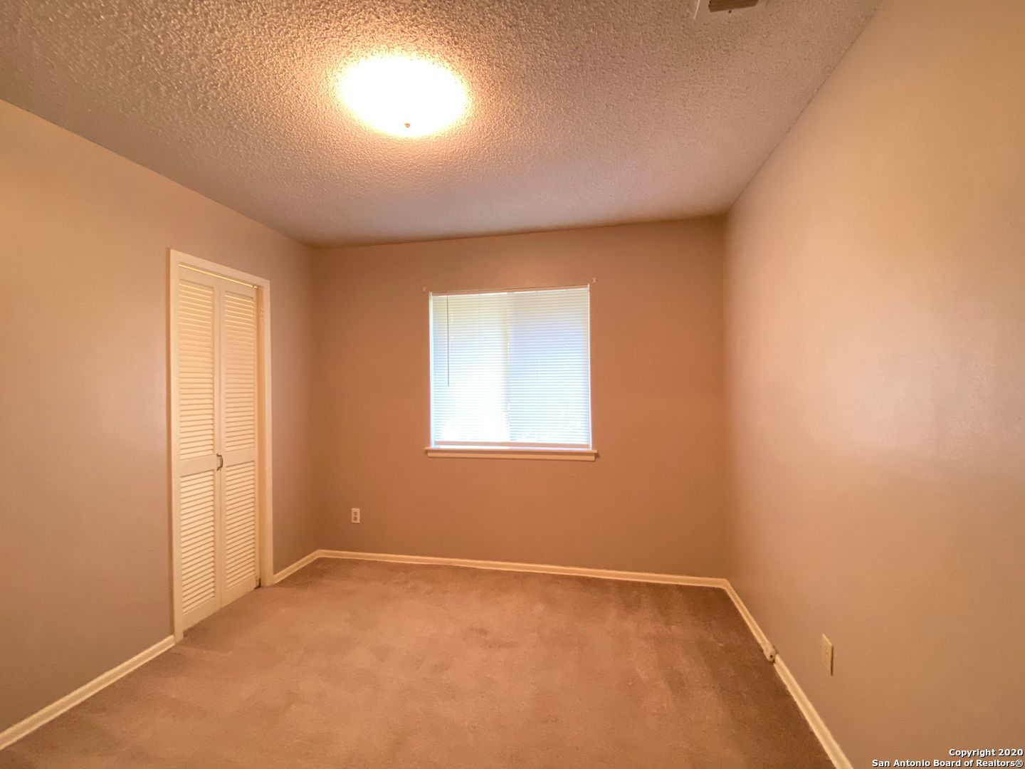 6718 N Forest Bend San Antonio TX 78240