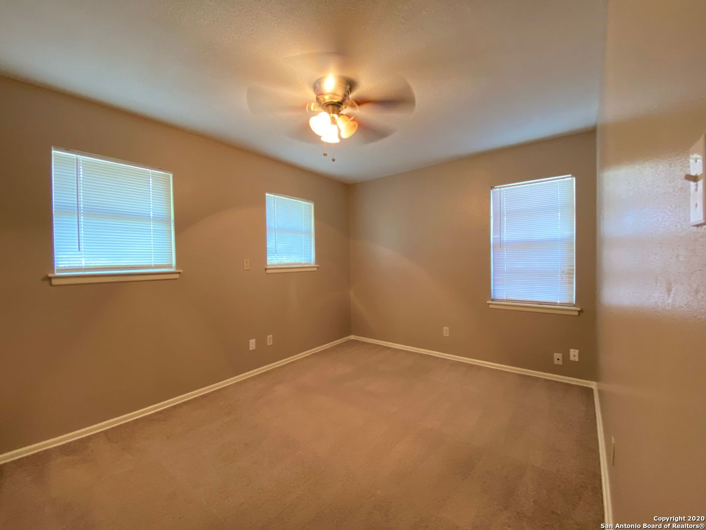 6718 N Forest Bend San Antonio TX 78240