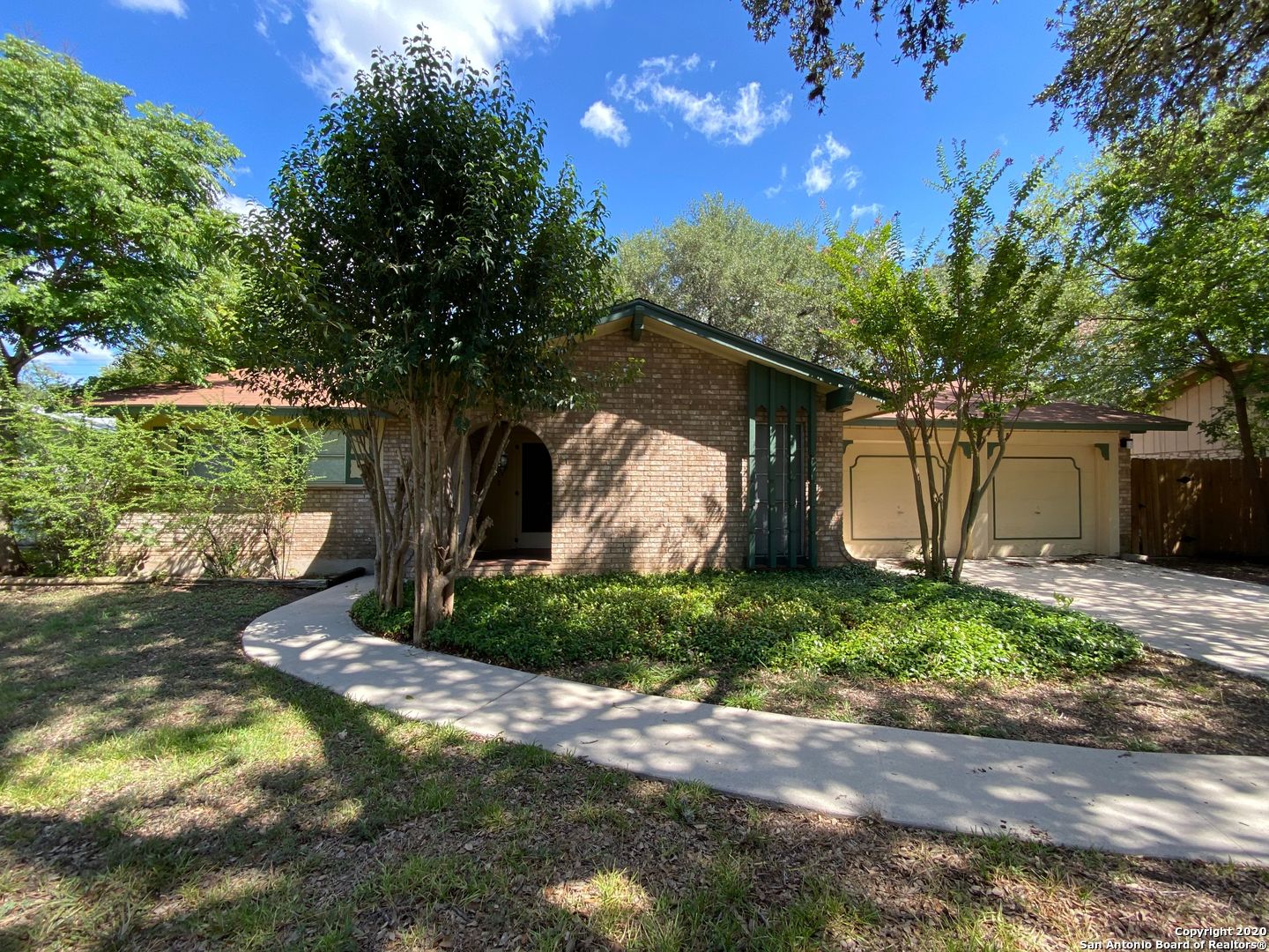 6718 N Forest Bend San Antonio TX 78240