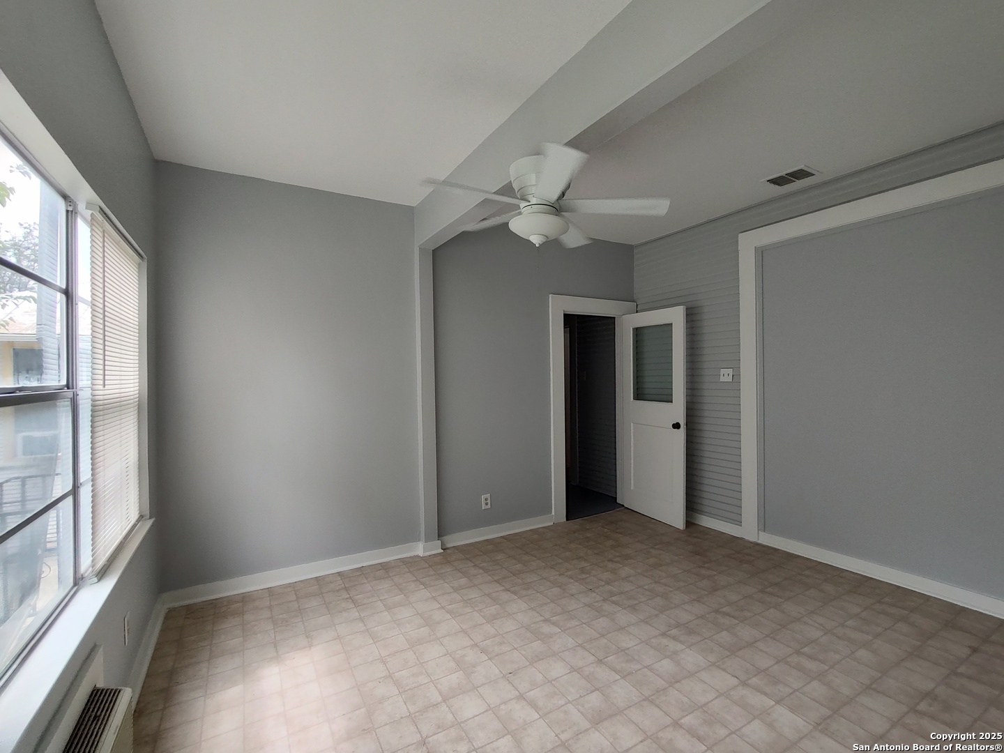 826 W Russell San Antonio TX 78212