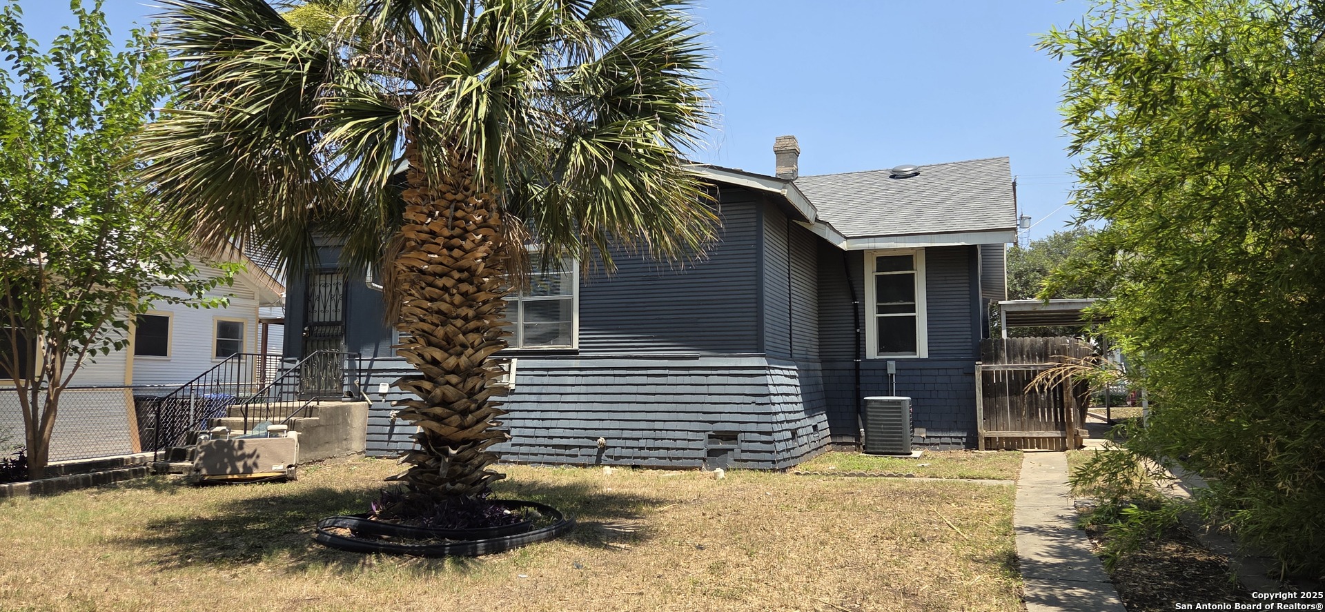826 W Russell San Antonio TX 78212