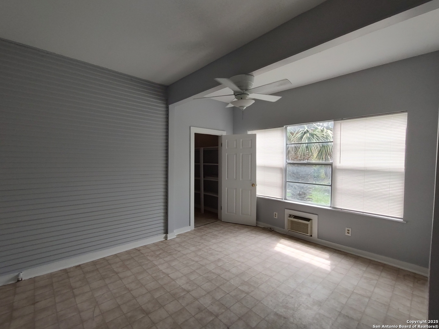 826 W Russell San Antonio TX 78212