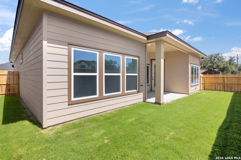 405 Park Circle Hondo TX 78861
