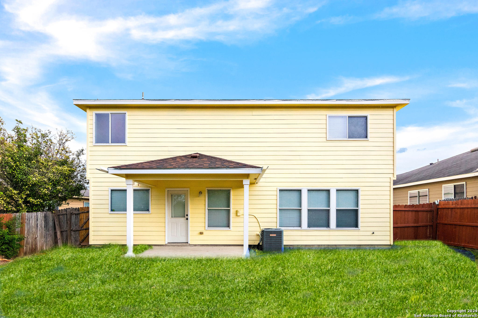 216 Willow Crest Cibolo TX 78108