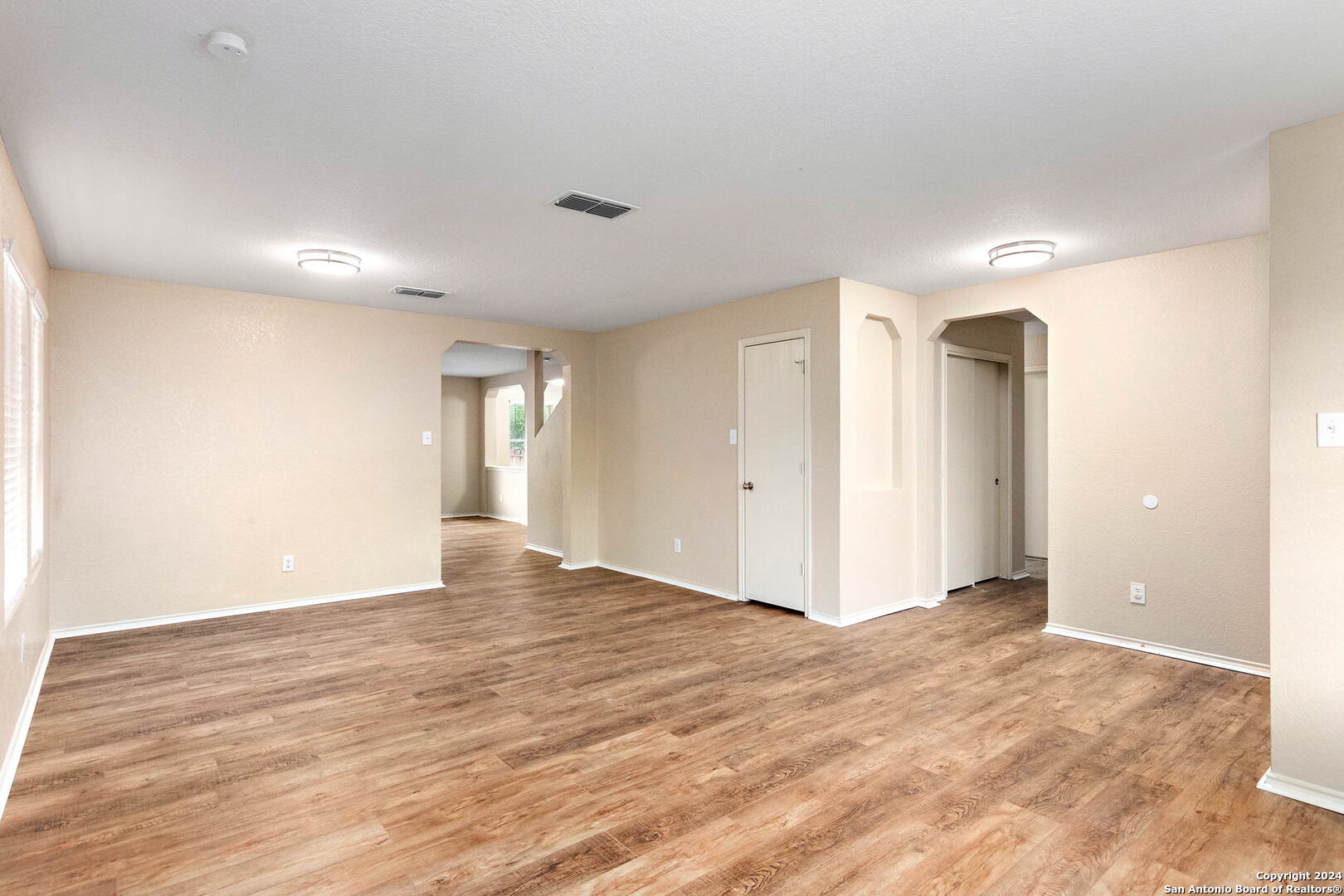 216 Willow Crest Cibolo TX 78108