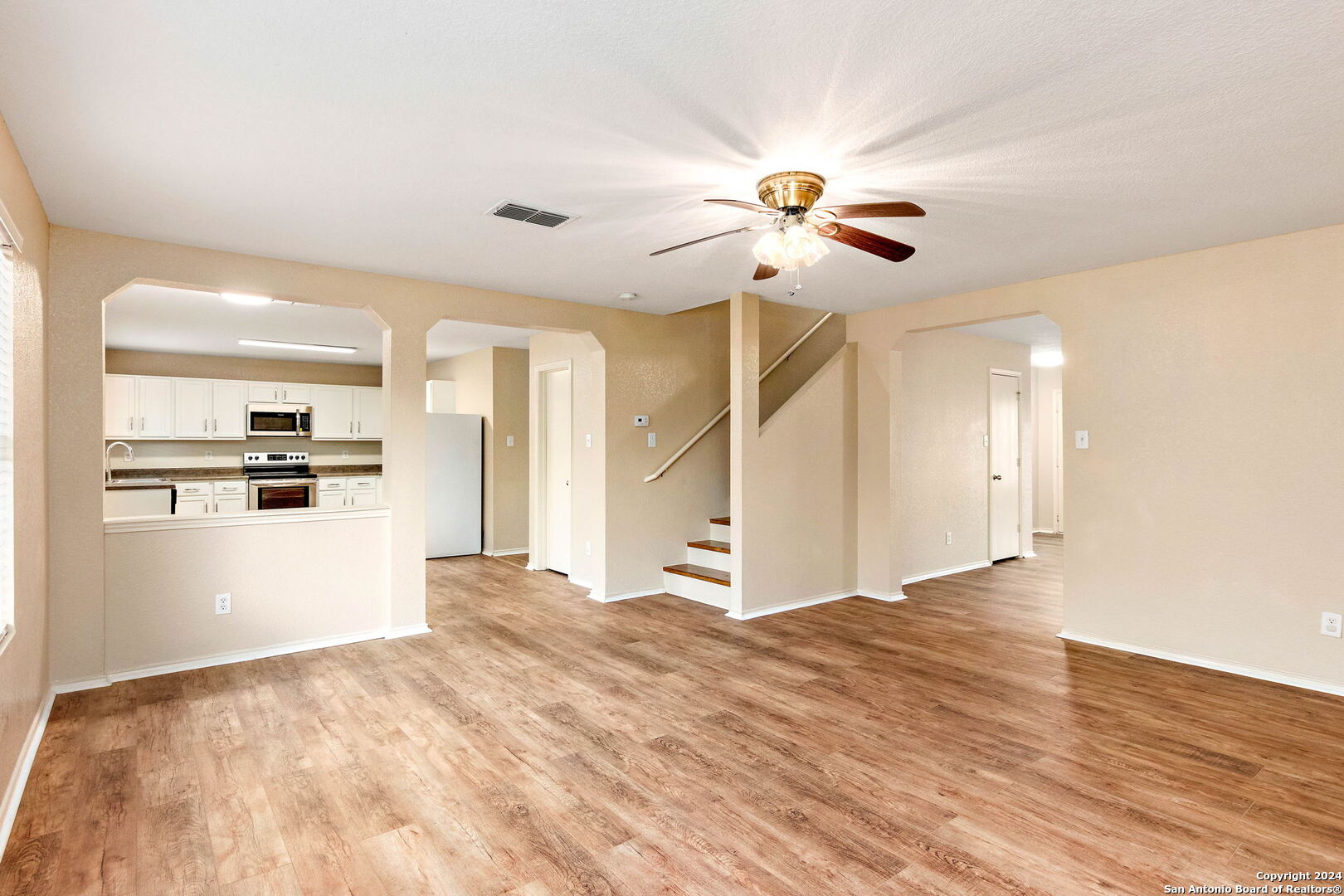216 Willow Crest Cibolo TX 78108
