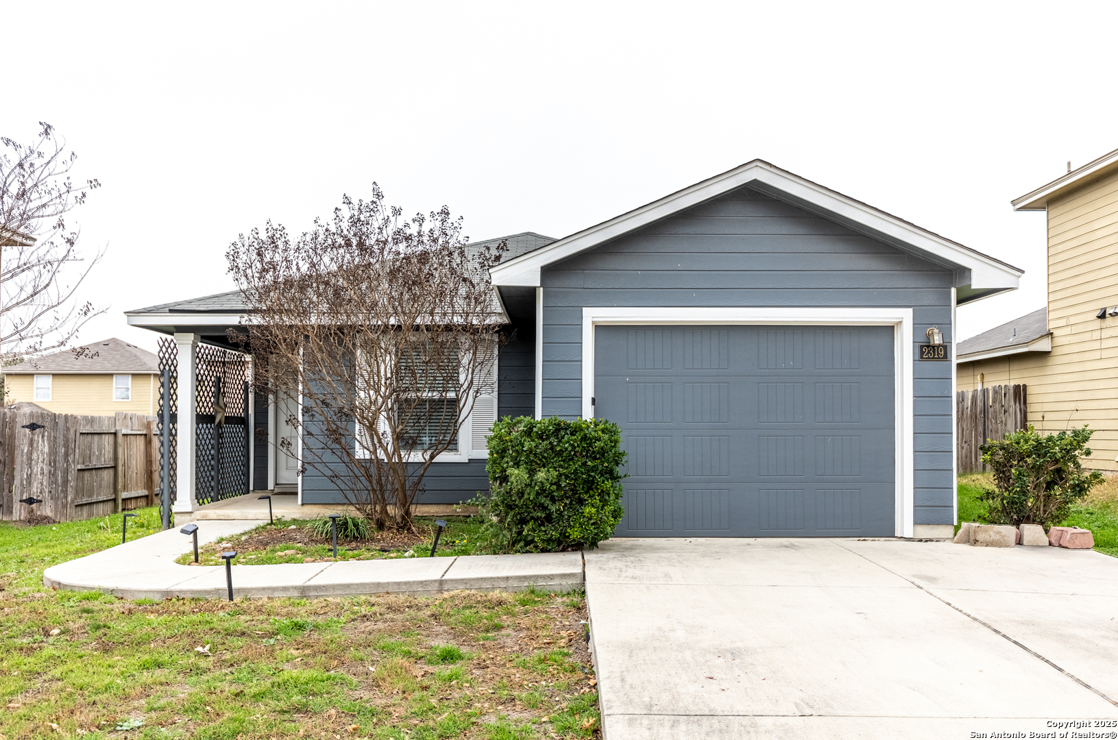 2319 Salmon Creek Converse TX 78109