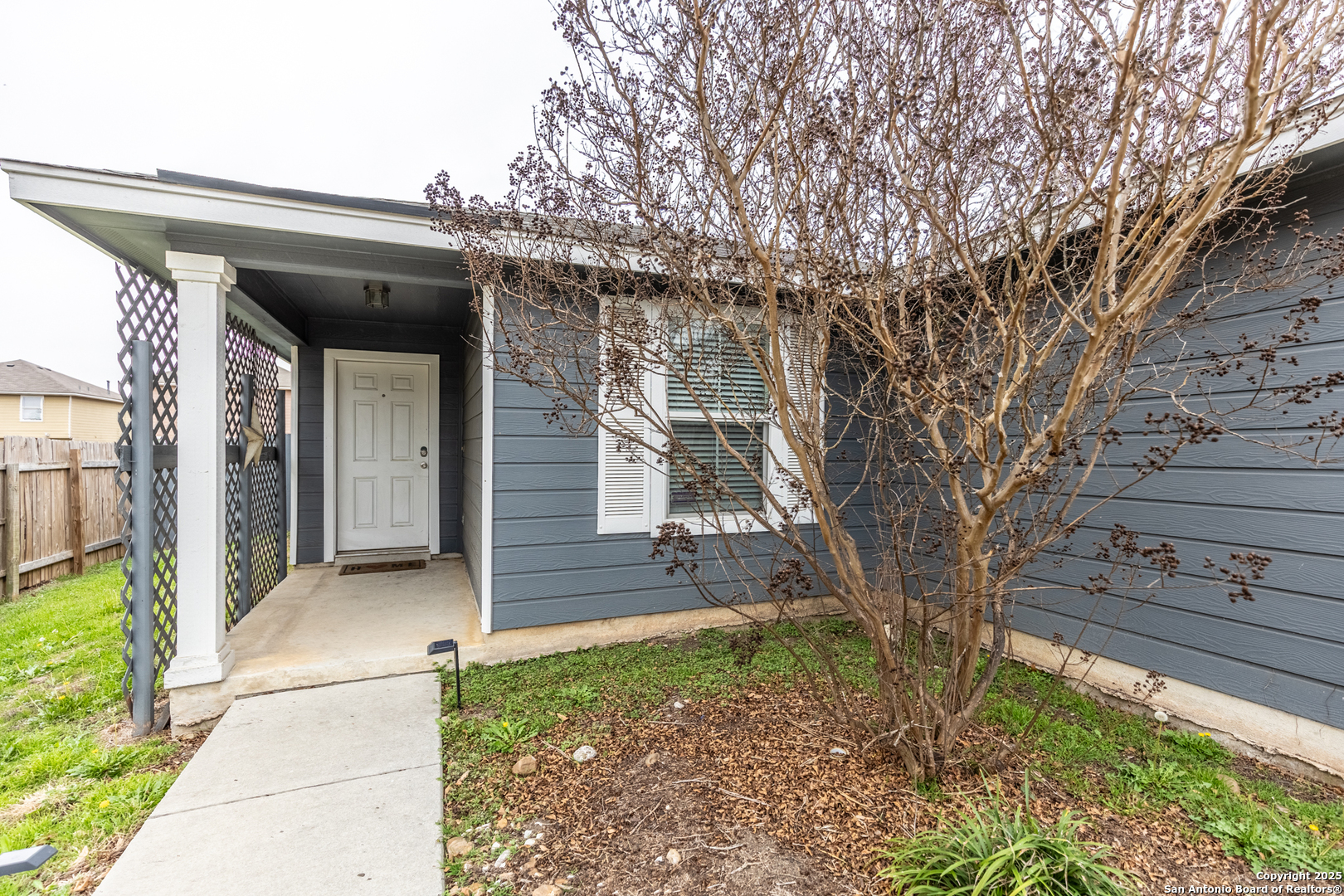 2319 Salmon Creek Converse TX 78109
