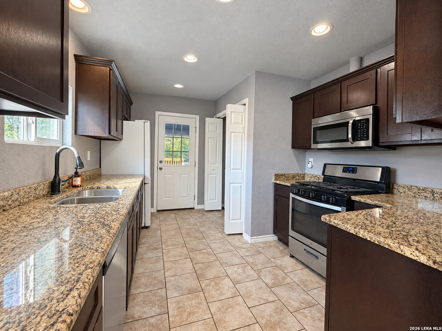 1407 Steves Avenue San Antonio TX 78210