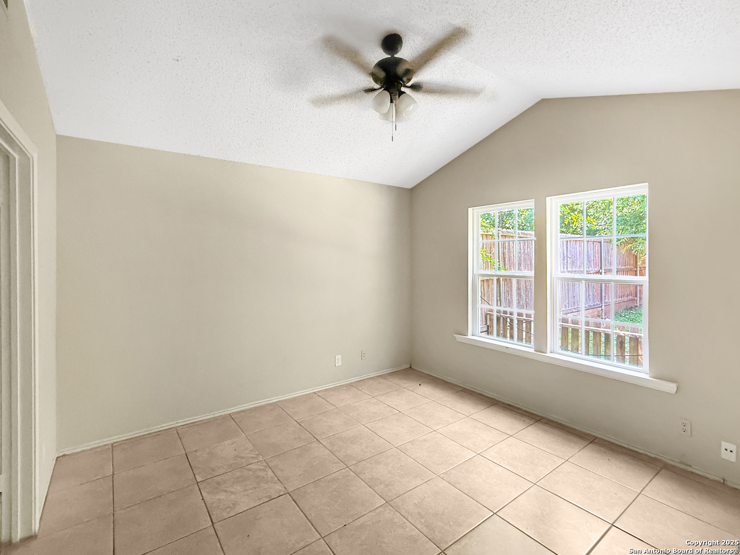 9383 Village Lance San Antonio TX 78250