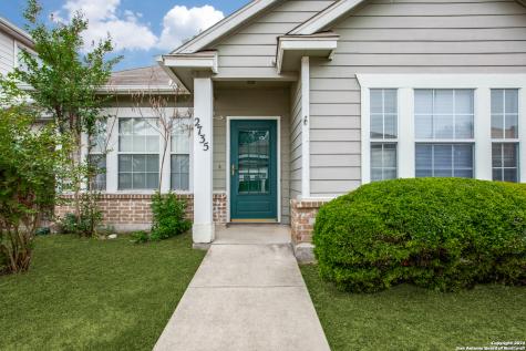 2735 Crown Hollow San Antonio TX 78251