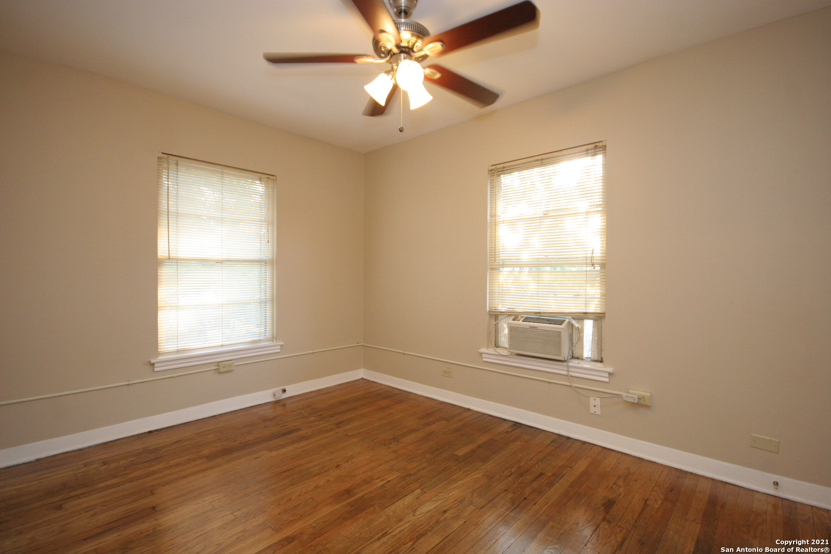 519 W Lynwood Avenue San Antonio TX 78212