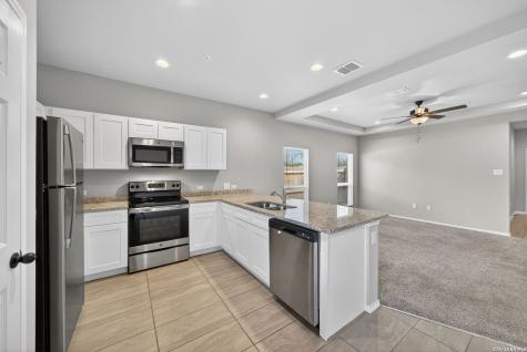 4110 Swans Landing San Antonio TX 78217