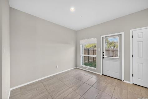 4110 Swans Landing San Antonio TX 78217