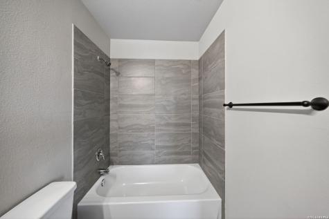 4110 Swans Landing San Antonio TX 78217