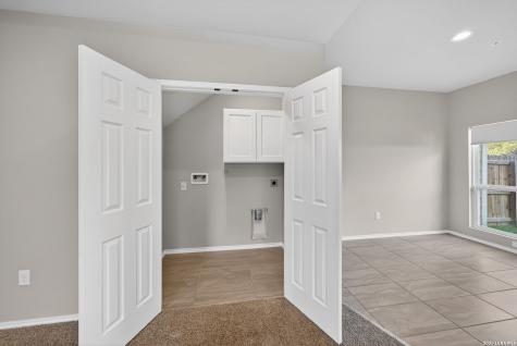 4110 Swans Landing San Antonio TX 78217