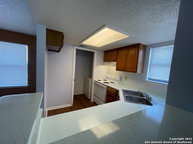 6302 Bostonian San Antonio TX 78218