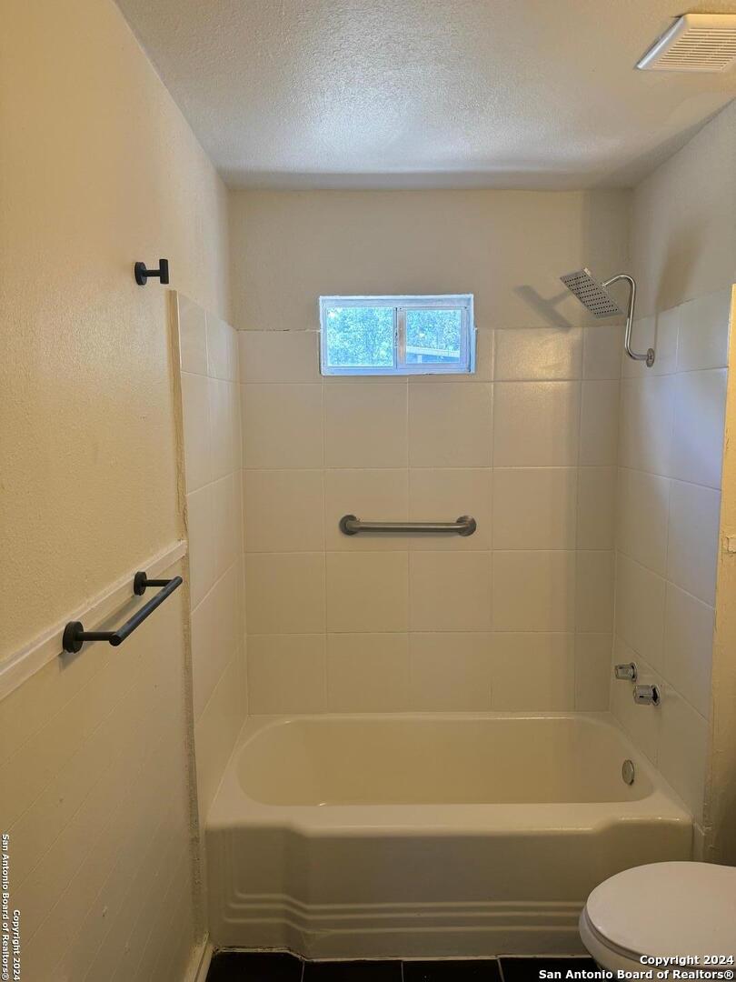 922 Mcilvaine San Antonio TX 78201