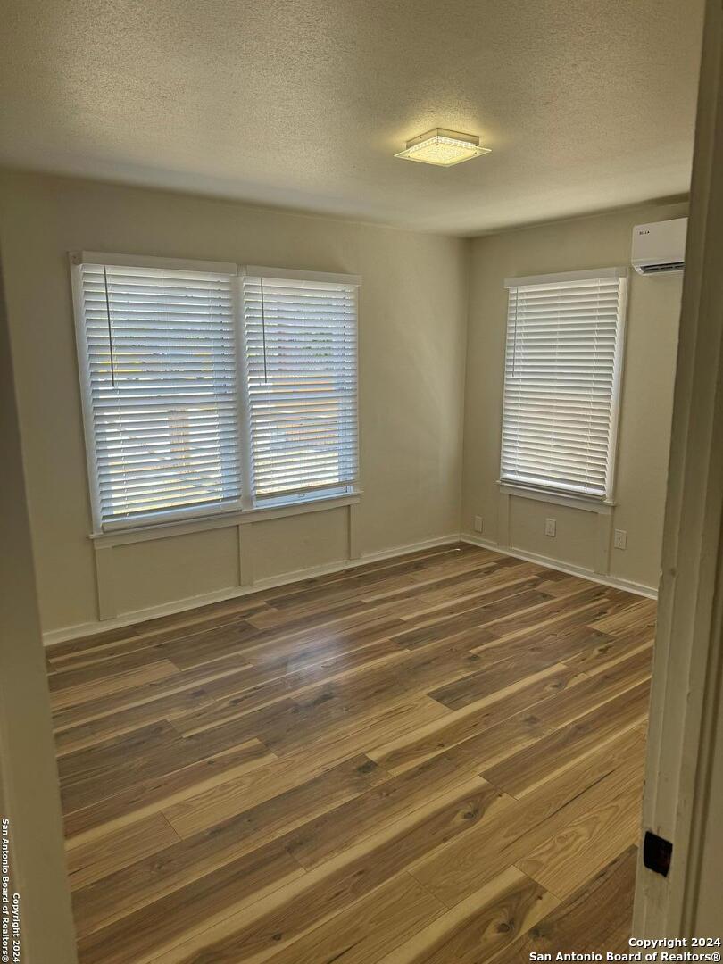 922 Mcilvaine San Antonio TX 78201