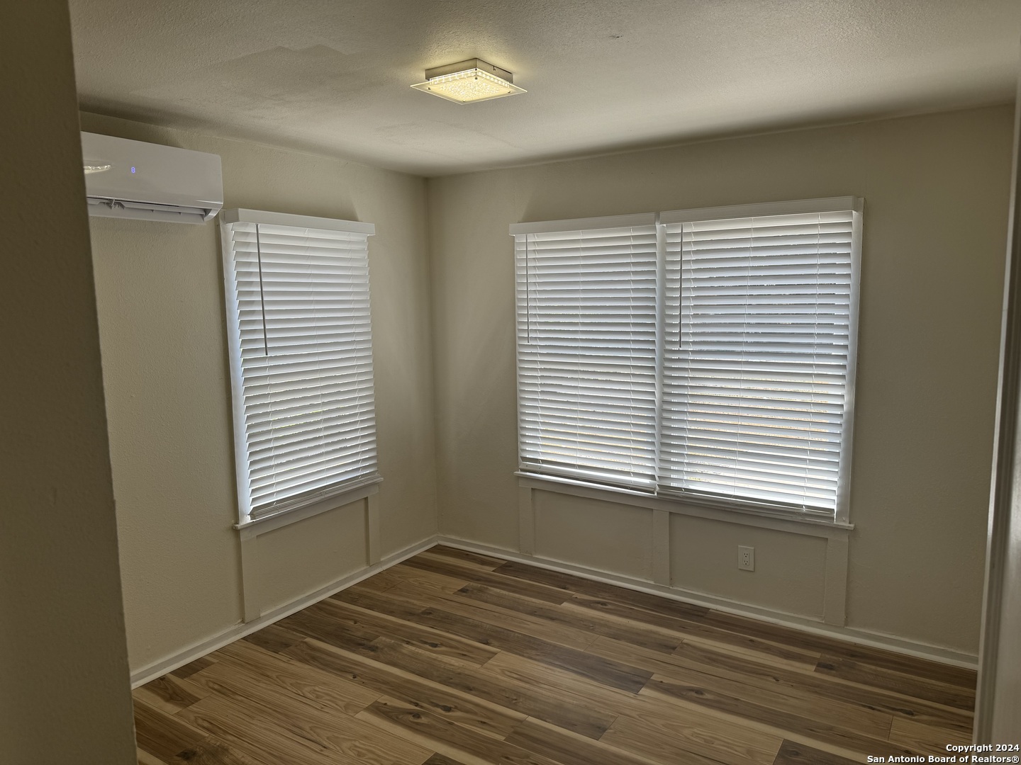 922 Mcilvaine San Antonio TX 78201
