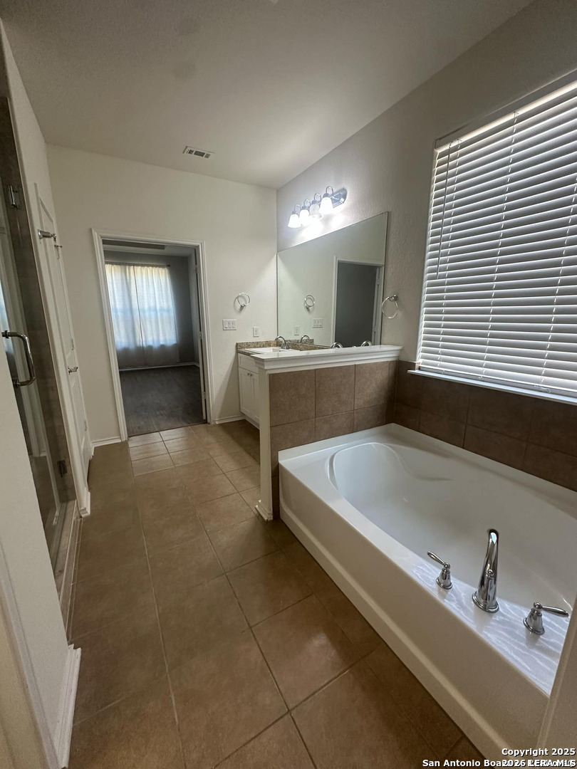 10811 Yaupon Holly Helotes TX 78023
