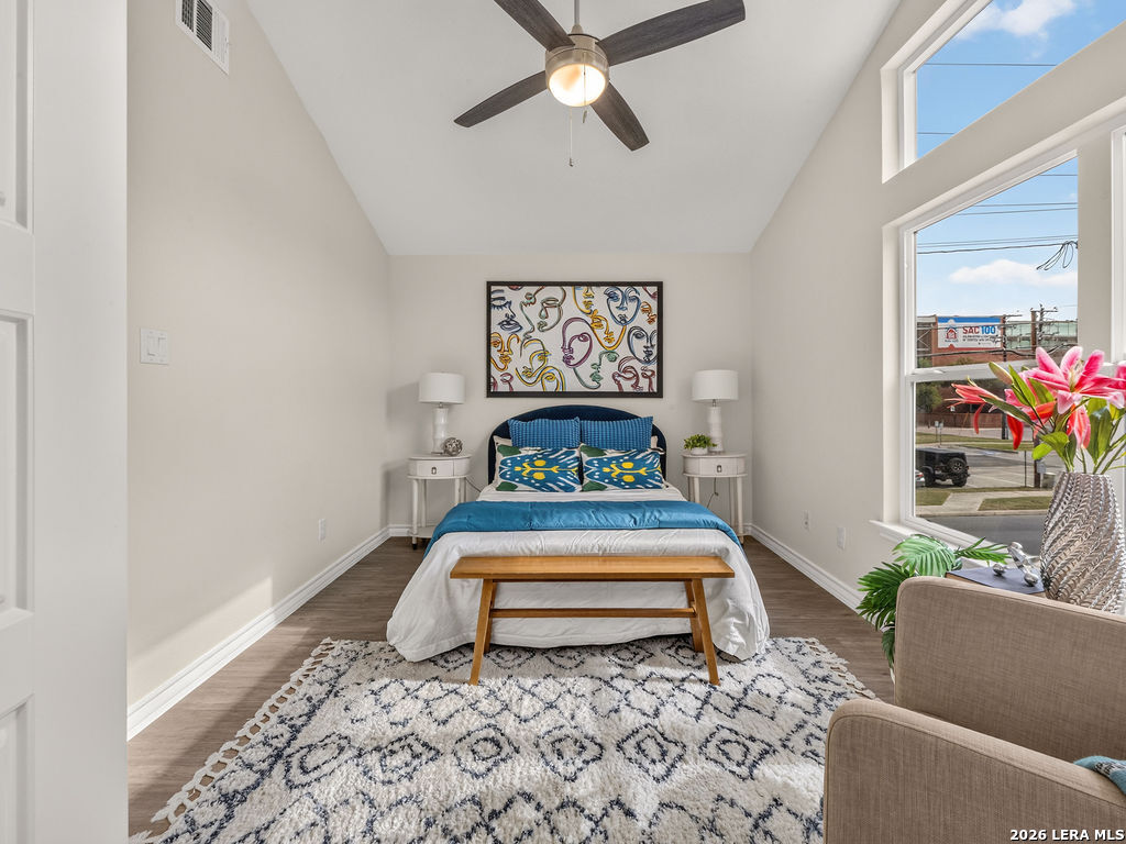 310 W Evergreen Street San Antonio TX 78212