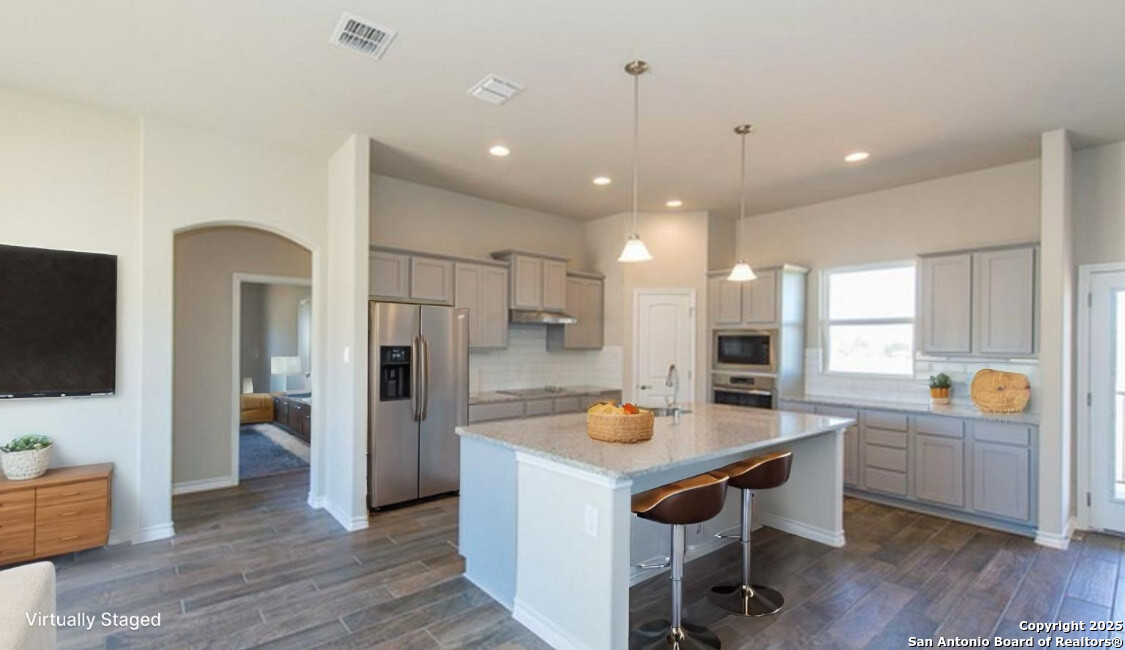 120 Grand View Floresville TX 78114