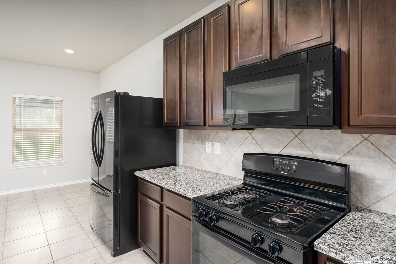 140 Hunters Spring San Antonio TX 78253