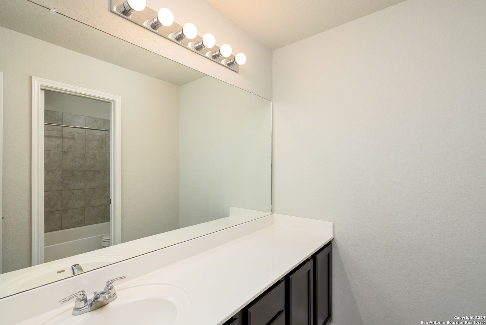 140 Hunters Spring San Antonio TX 78253