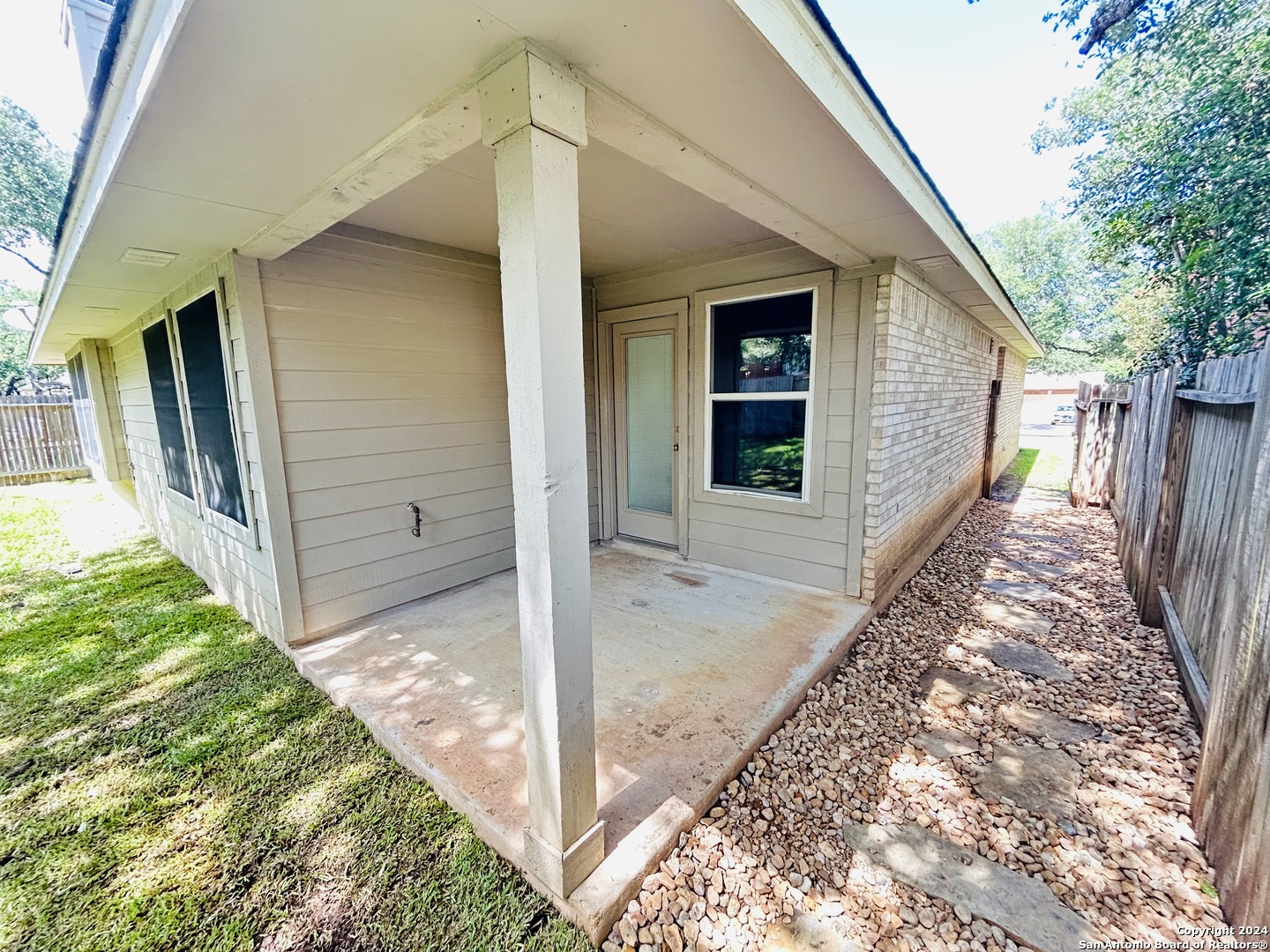602 Turtle Hill San Antonio TX 78260