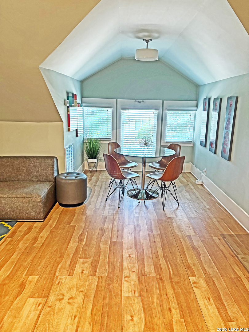 402 E Locust Street San Antonio TX 78212