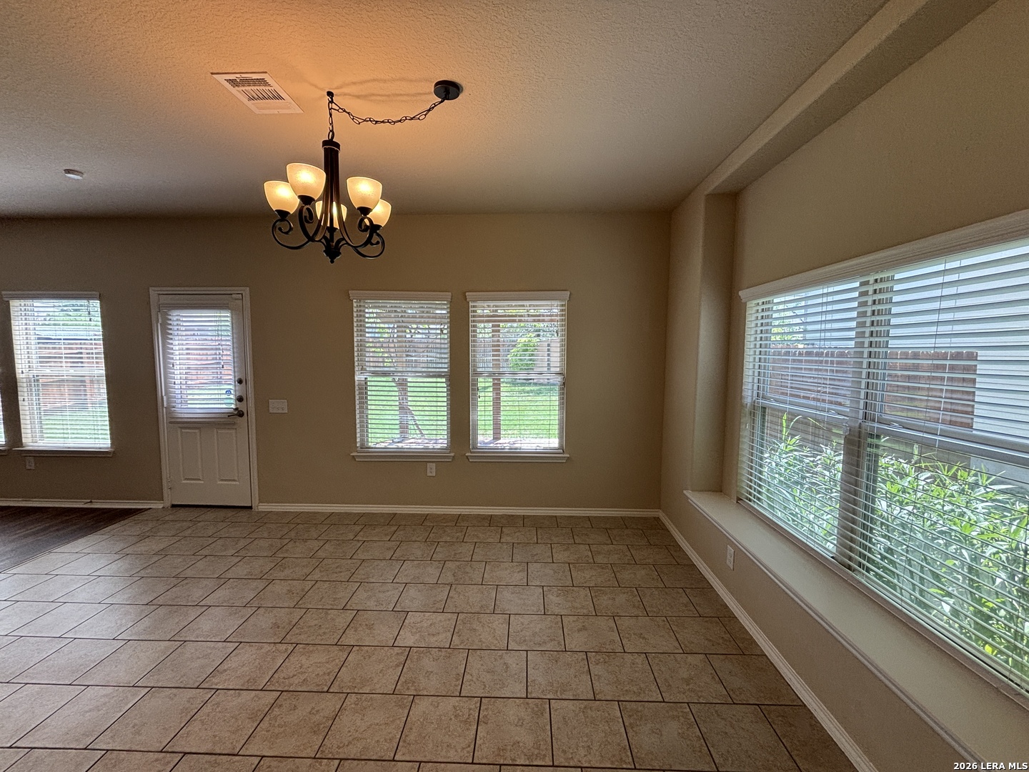 7118 Hibiscus Falls San Antonio TX 78218