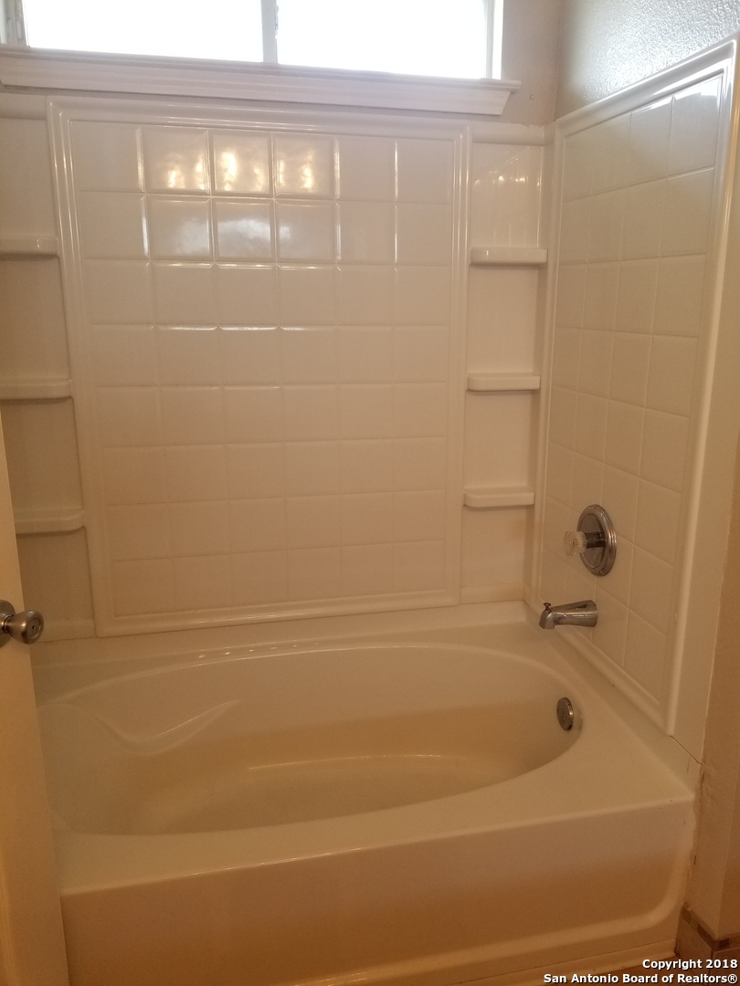 5123 Fountain Hill San Antonio TX 78244
