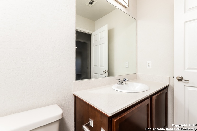2235 Fishing Trail San Antonio TX 78224