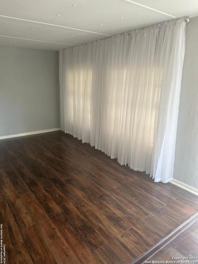 907 Evergreen Jourdanton TX 78026
