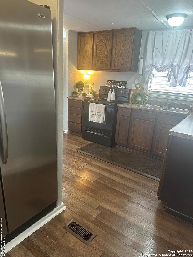 907 Evergreen Jourdanton TX 78026