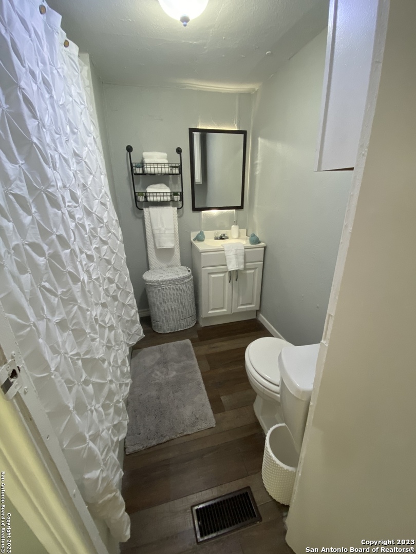 907 Evergreen Jourdanton TX 78026