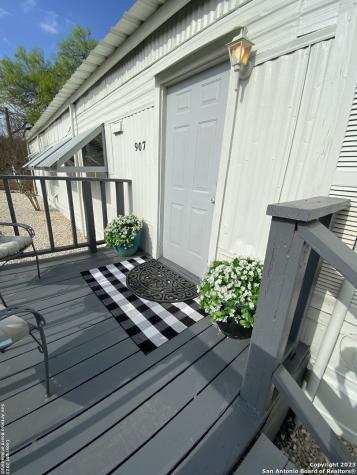 907 Evergreen Jourdanton TX 78026