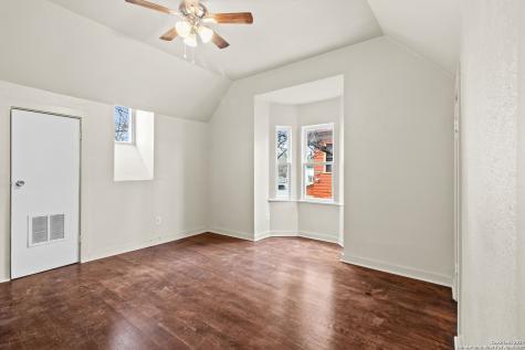 1618 W Kings Highway San Antonio TX 78201