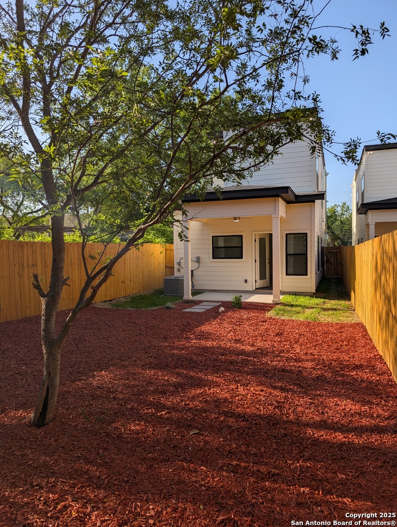 627 Essex Street San Antonio TX 78210