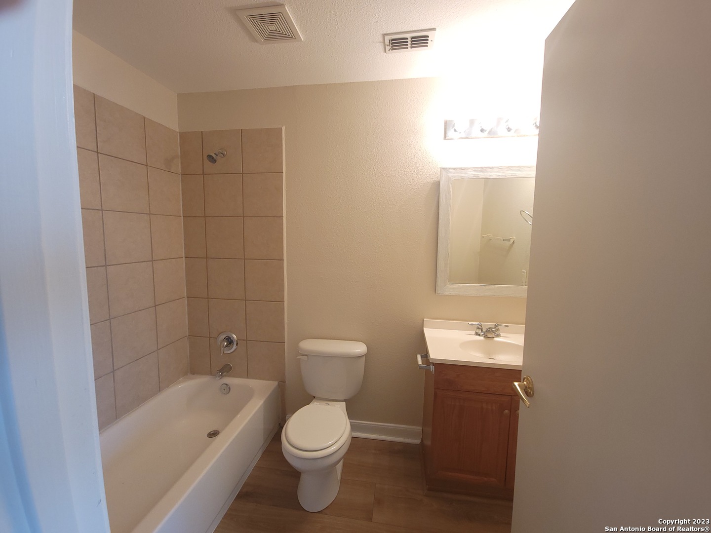 10527 Hunters Pond San Antonio TX 78224