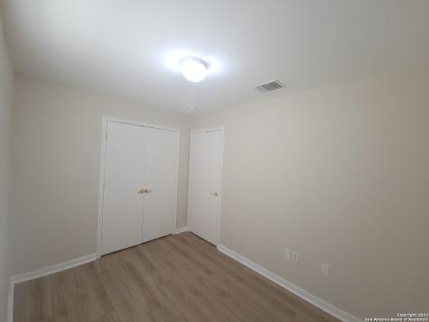 10527 Hunters Pond San Antonio TX 78224
