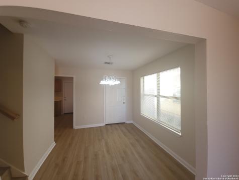 10527 Hunters Pond San Antonio TX 78224