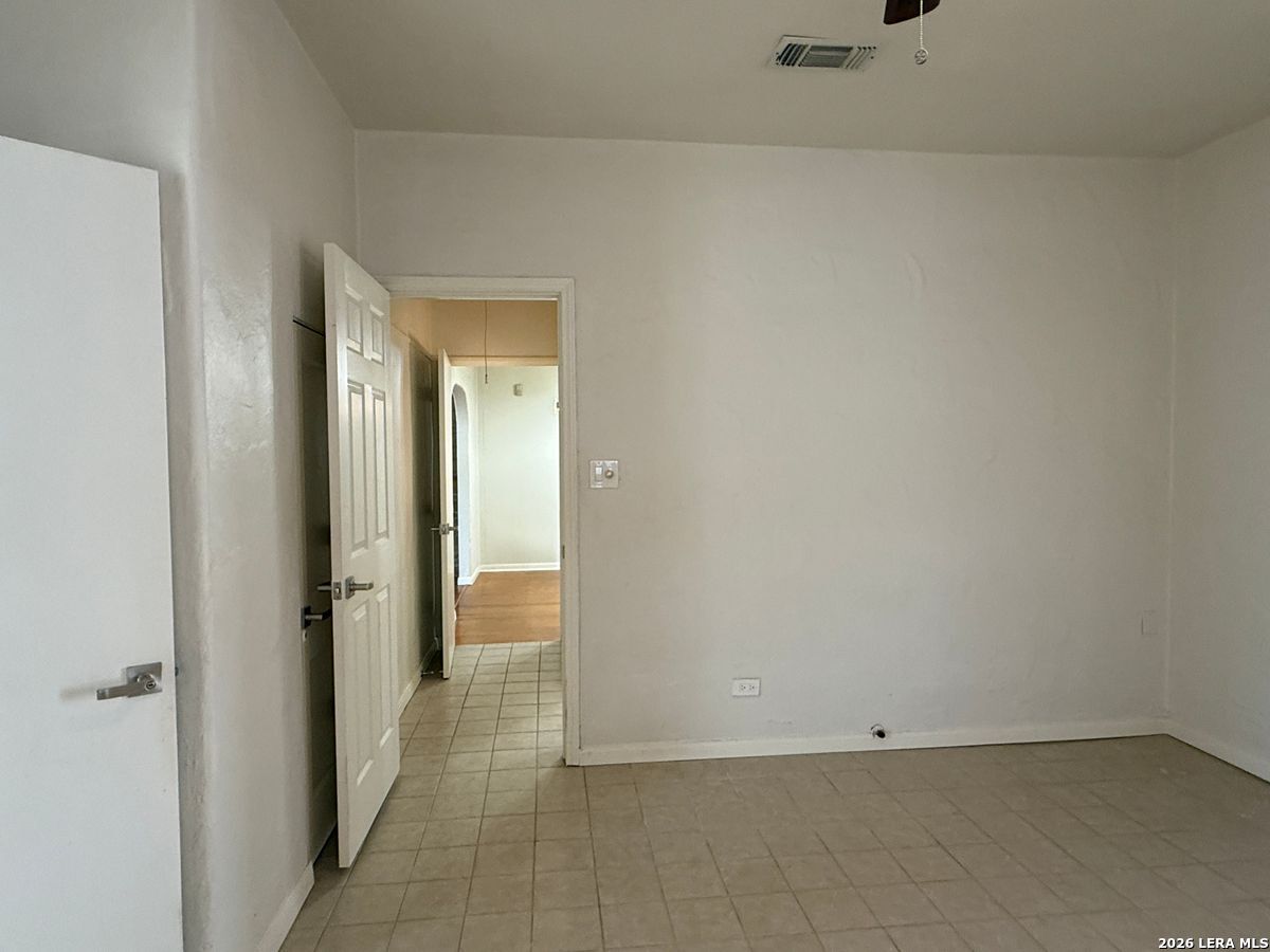 1910 Mckinley Avenue San Antonio TX 78210