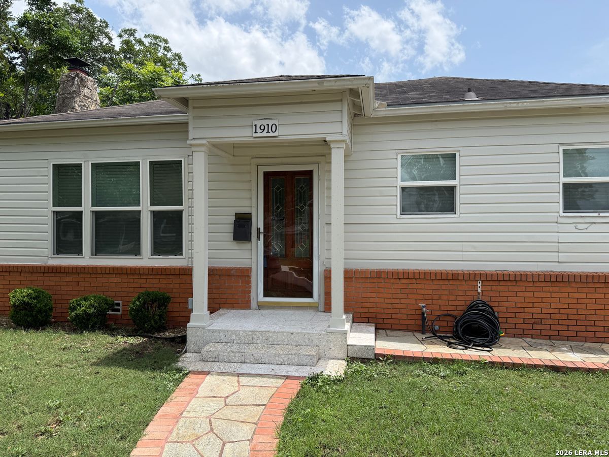 1910 Mckinley Avenue San Antonio TX 78210