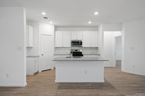 9105 Navarro Vista Seguin TX 78155