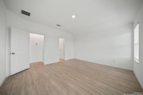 9105 Navarro Vista Seguin TX 78155