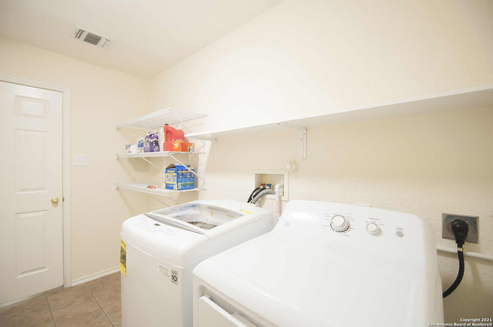 10106 Cedarcliff San Antonio TX 78245